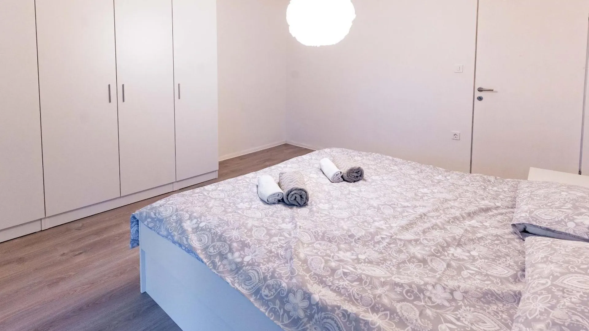 Apartment Christian Palit 0*,