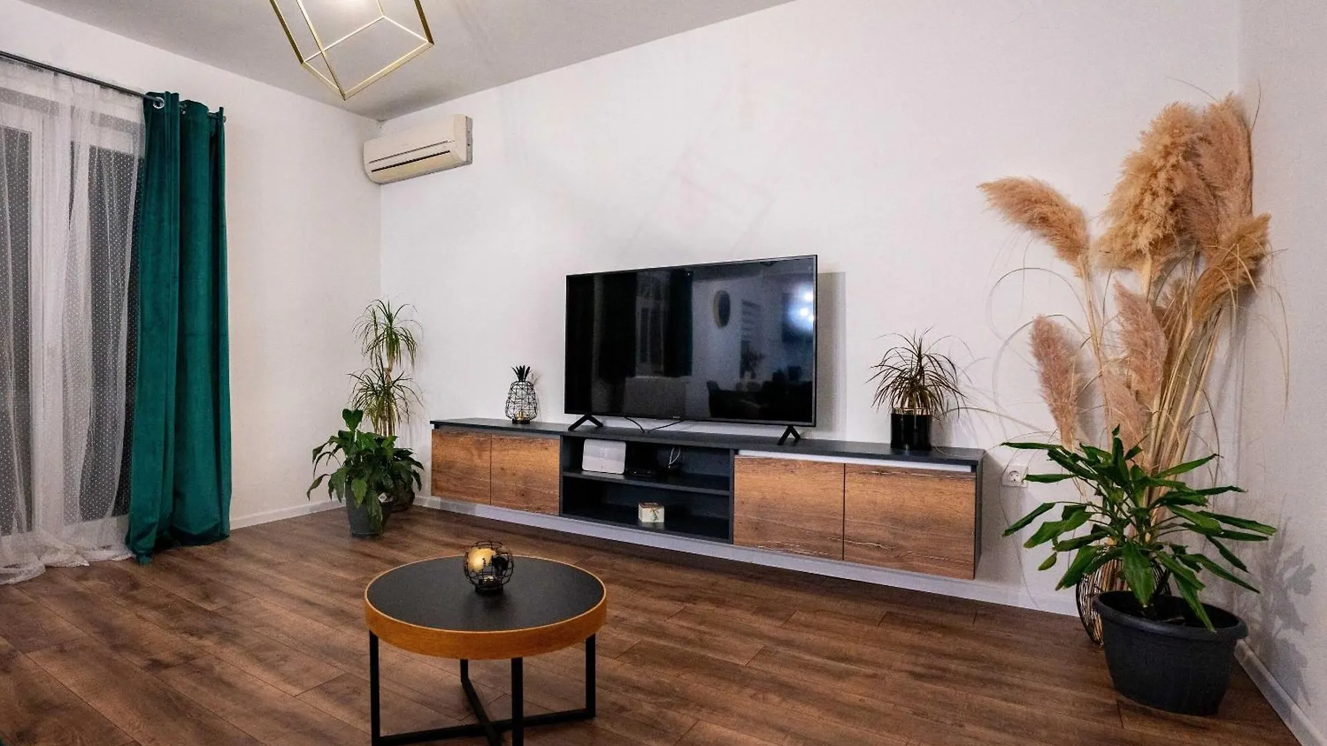 Apartment Christian Palit